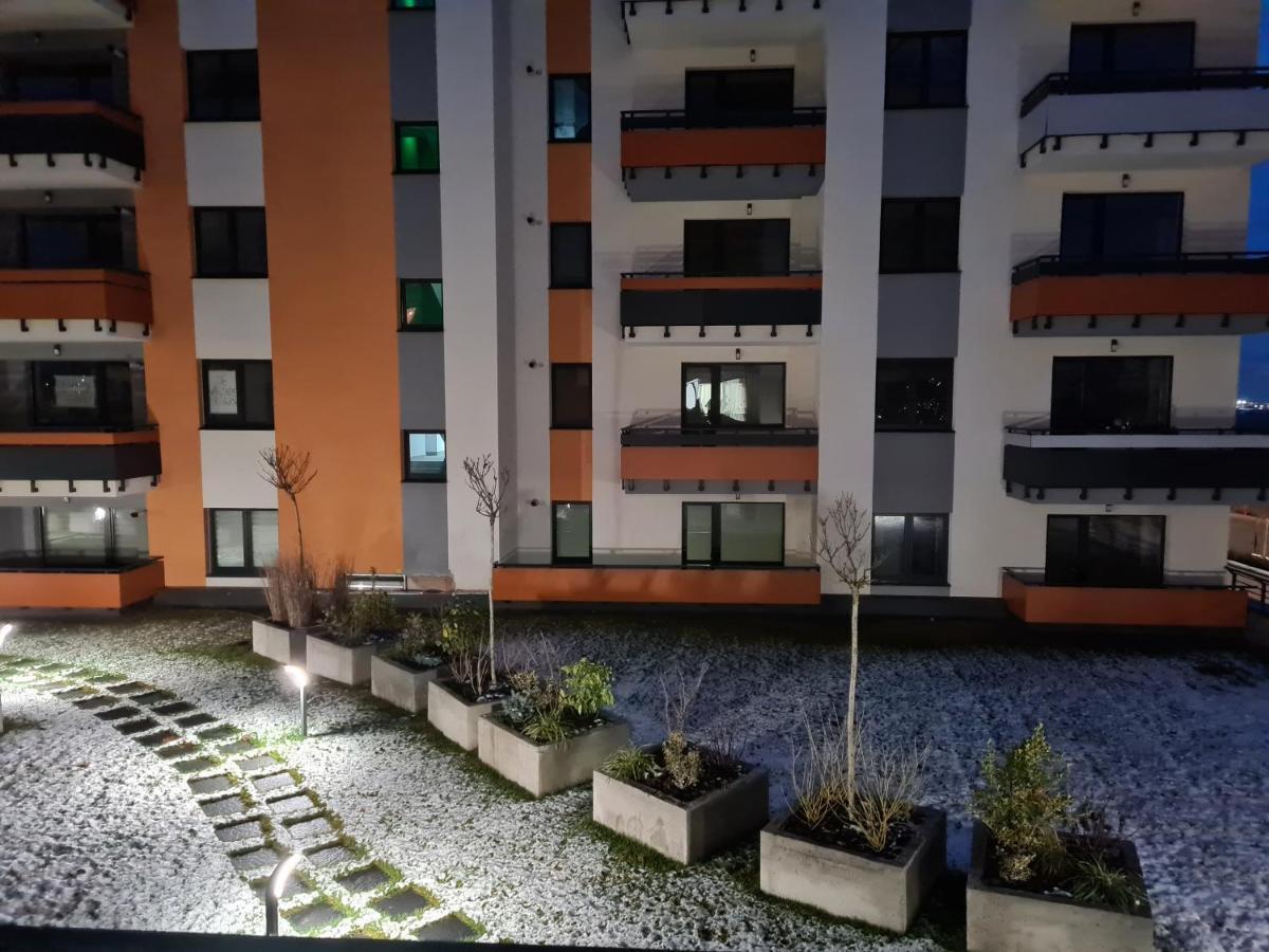 Studio Red Apartment Brașov Exterior foto