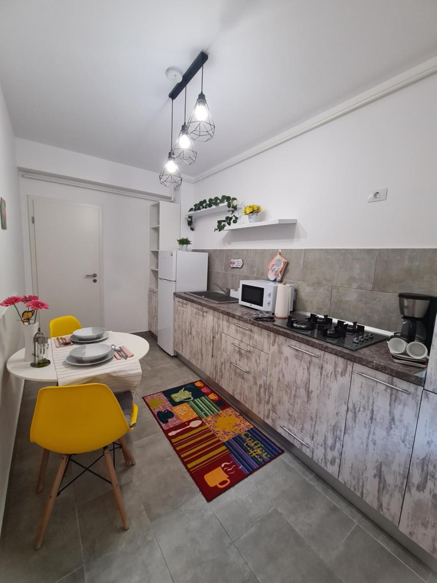 Studio Red Apartment Brașov Exterior foto